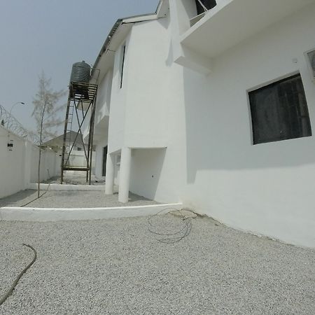 Ironhouse Guest Suites Mobushipe Exterior photo